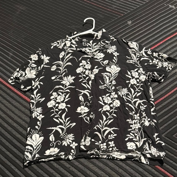 Floral Black and White Men's Shirt - Picture 1 of 3